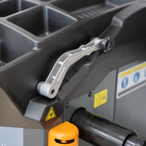 PKW Reifenmontiermaschine 1024-XL-2HP und Radwuchtmaschine Präzision-3D Sonar III Air